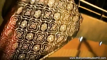 Lütfen şimdi benim için dans et