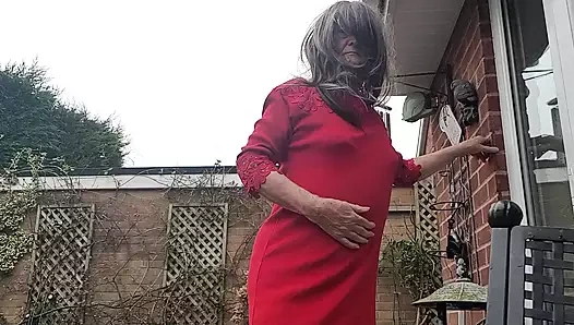 Kırmızı elbise ve çorap