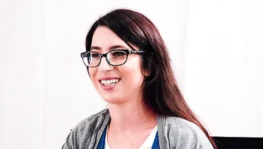 Serena Blaire ile 20 rastgele soru | Adult Time