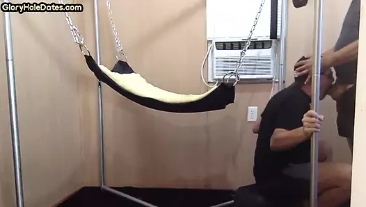 Ev yapımı dilf oral seks yaptıktan sonra sikiliyor