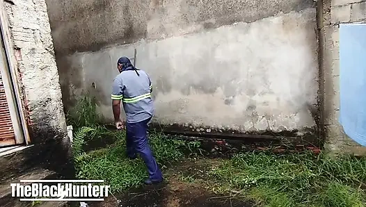 İşçi Hanımefendinin Üvey Oğluyla Yatıyor, Bölüm 1