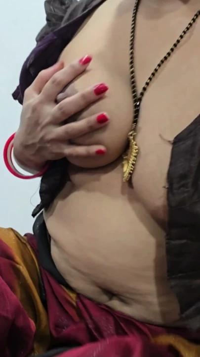 Yeni şadi bhabhi yeni video rollout seksi video | Klip 1