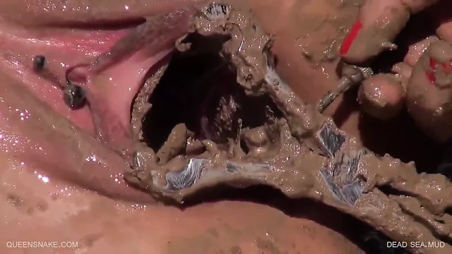 Sea Mud - Queensnake.com - QSBDSM.com