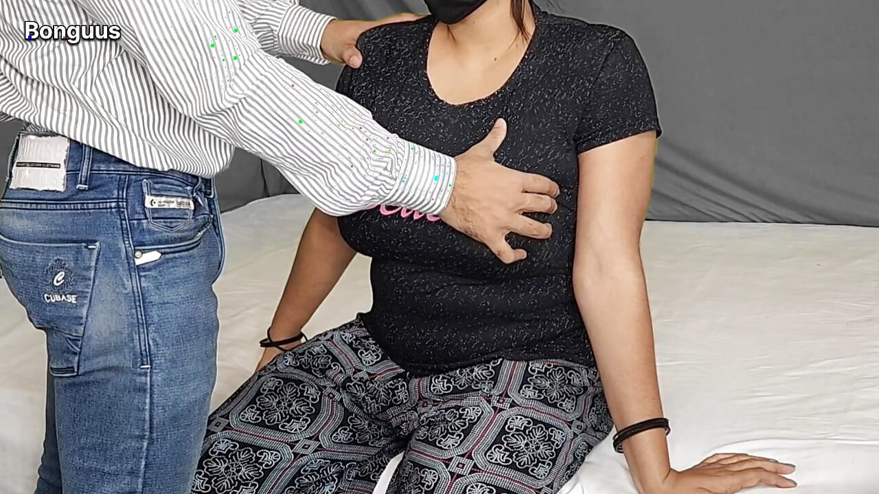 Riya doktora gitti ve amcığını kontrol etti 1