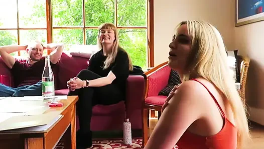 Charlie Forde, Laney Day, Finley Kay, Leo Embers, Caleb Arcane, Mishel Karen'ın rol aldığı eve bağlı sahne arkası