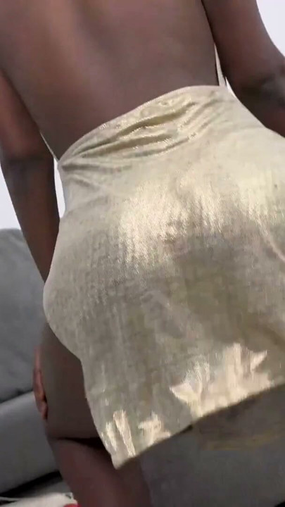 Seksi Afrikalı top model POV seçmelerinde sikilmeye kandırılıyor | Clip 1