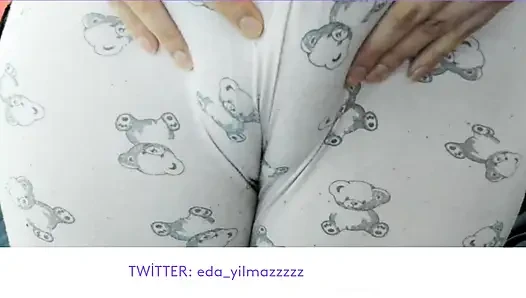 CAMELTOE- PAJAMA- SWOLLEN PUSSY