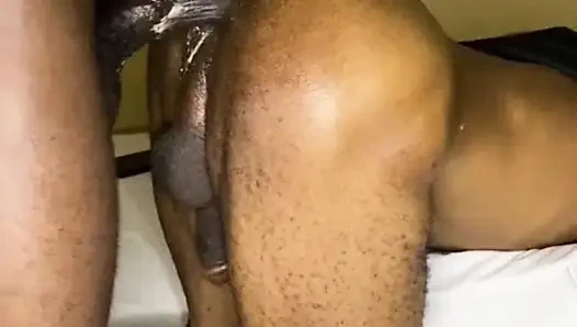 38 yaşındaki heteroseksüel bir adam bekaretini bir haydutun elinde kaybediyor