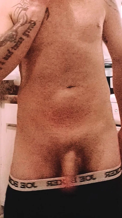Patlamış mısır, penis ve krakerler