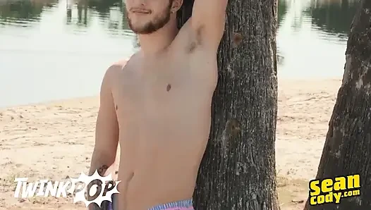 Twink pop - kendimi dev bir yarakla çok yönlü bir alt olarak tanımlardım