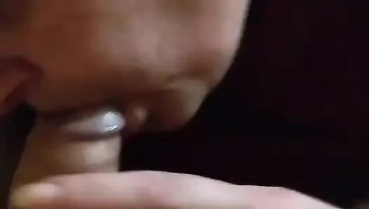 Sahibe emiyor ve döl yutuyor