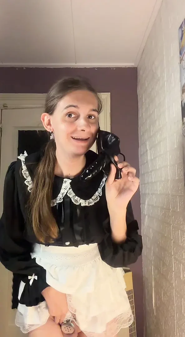 kafesli sissy locktober sırasında sikilmek için yalvarıyor jessiesissy maceraları