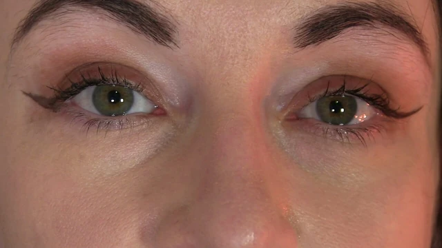 Гляди глубоко в мои глаза, как ты поглаживаешь - полное видео в моих магазинах!