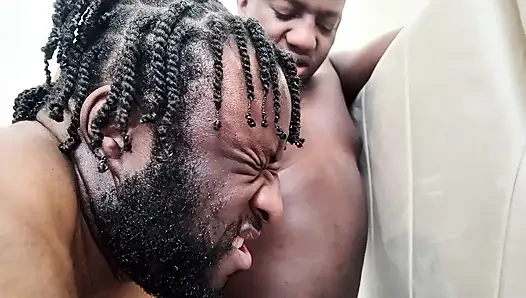 Otel odasında yakalanan üçlü seks