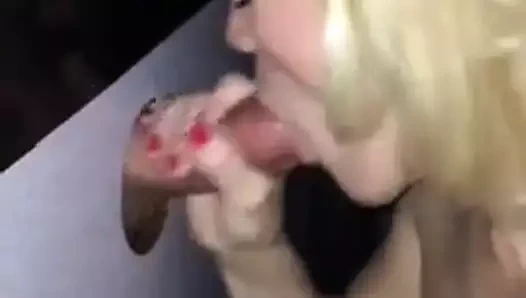 MİLF köle çalışır zafer deliği emme, öğürme ve daha