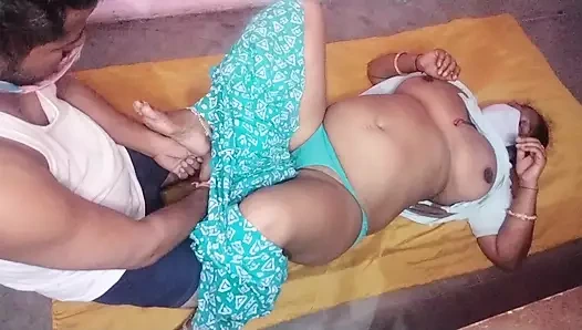 Hintli evli ateşli çift sikişiyor Hintçe ses kaydı