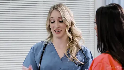 Girlsway - iyimser çaylak hemşire Sofi Ryan jaded doktor Riley Reyes'e ekstra bakım yapıyor