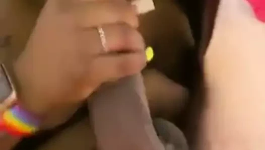 Lezbiyen merakını araştırıyor