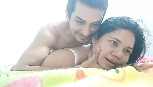 10 güzel kız arkadaş anal seks, derin gırtlak, seks oyuncakları ve aşırı orgazmlarla sikişiyor