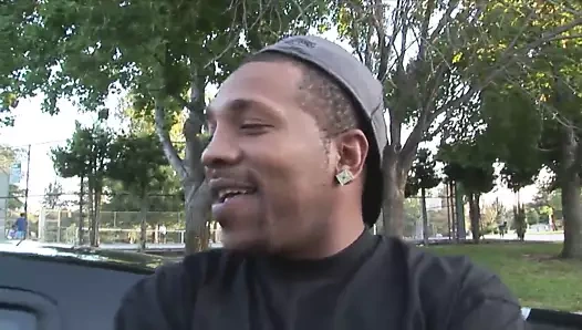 Şişman göt abanoz gets ona am yemiş önce sikme oturum