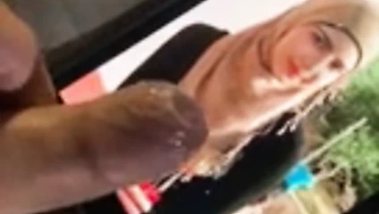 Hijabi boşalmak haraç