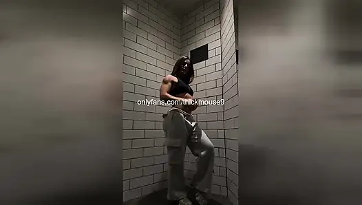 Утечка моей киски на Tiktok: обнаженная киска для последователей