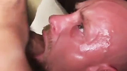 Gırtlağına kadar sikiş