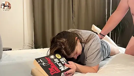 Hızlı göt sikişi, anal dölleme ile okuma kesintiye uğradı