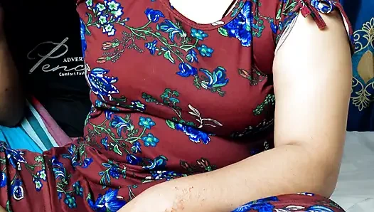 Üvey annemi sert sikiyorum, üvey annem üvey babamı özlüyor, bu yüzden sert yarağımı istiyor