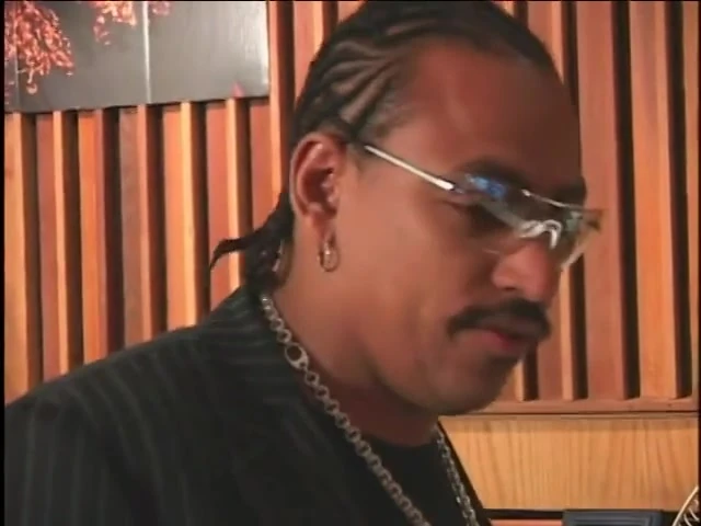 Interracial gangbang với trắng đĩ fucked với bbc