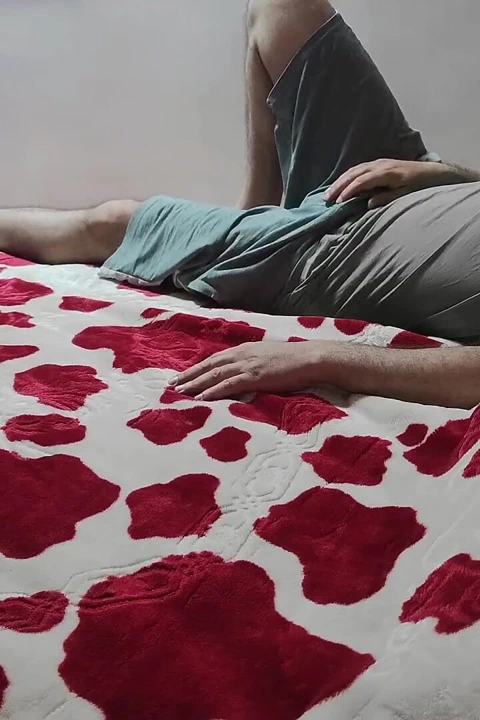 Seks Arap evli kadın Morocan'i paylaşıyor