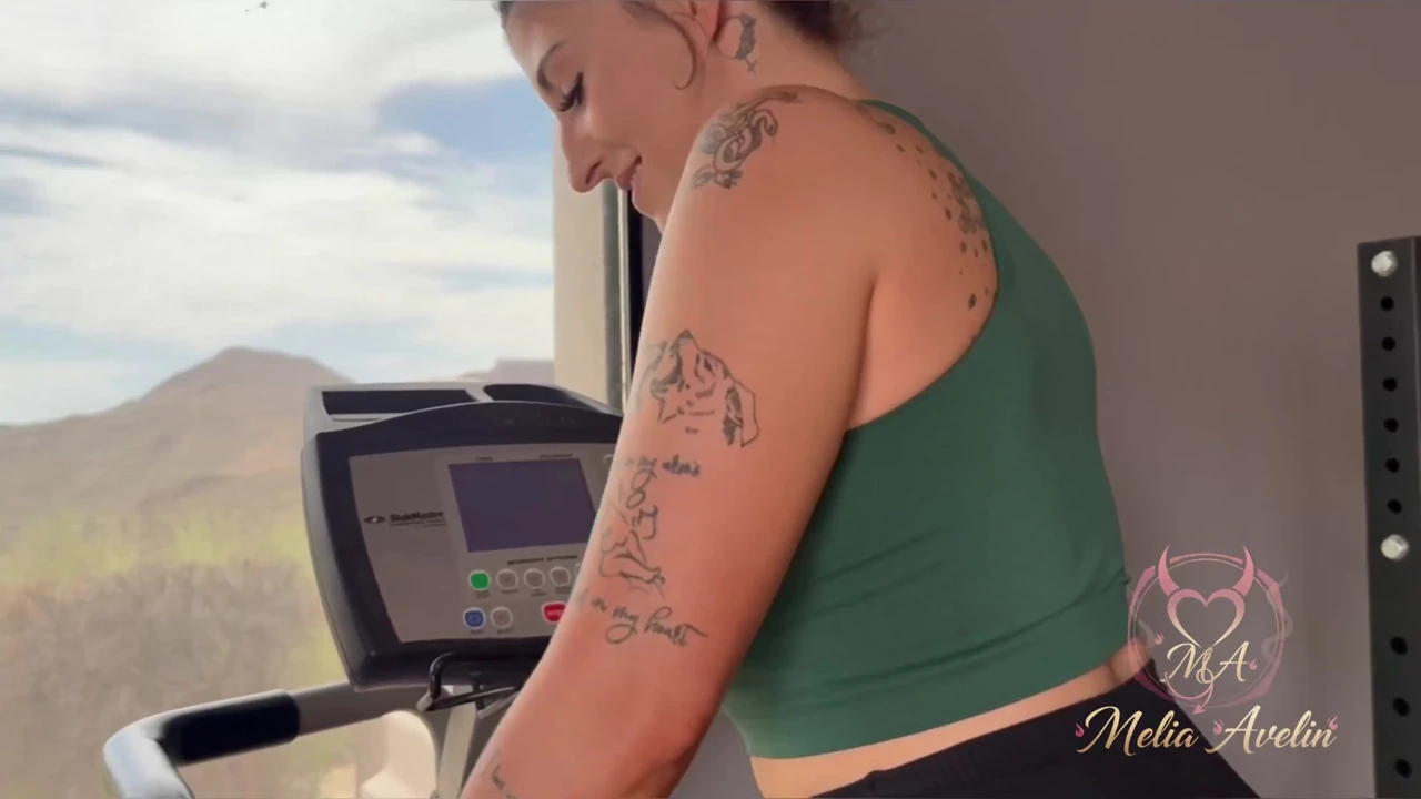 Gym Time with Kenneth Sky & Ivy Rose