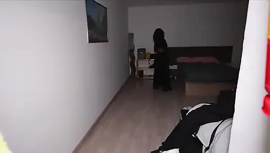 Bizden tüm deliklerini kapatmamızı istiyor
