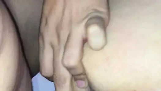 Bir arkadaşının ona verdiği tangayı giyerek onu becerdim