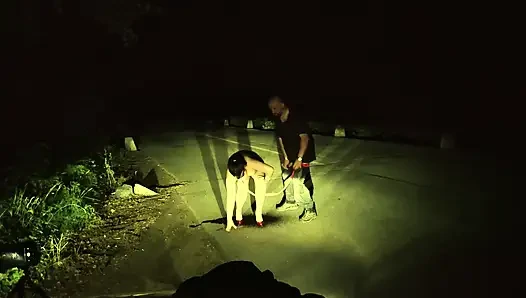 Aşırı Sokakta ağza Ve Sperme Işiyor