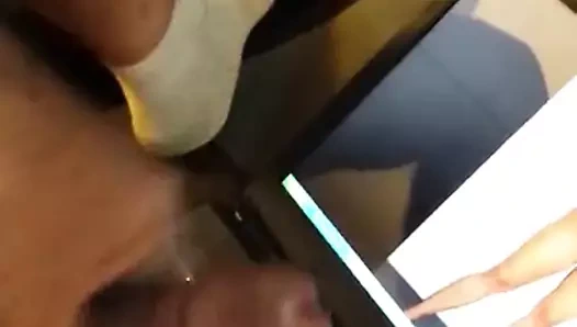 Aurora'ya saygı duruşu