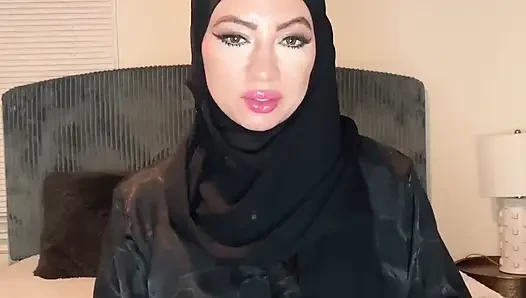 JOI Arabic in Abaya