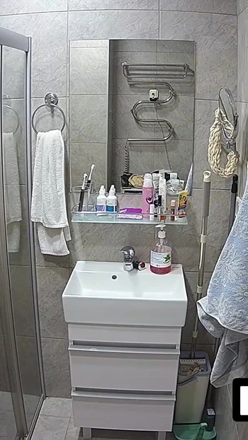 Обязательный для просмотра момент от "LUUV. Быстрый секс в душе для молодой пары Abbadon и Kareflore"