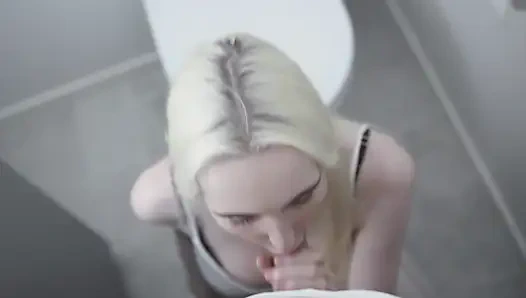 Oda arkadaşım beni sert sikiyor ve amcığımın içine boşalıyor