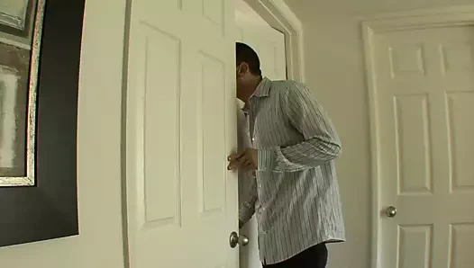 Babanın sarışın kızı çok sert sikildi