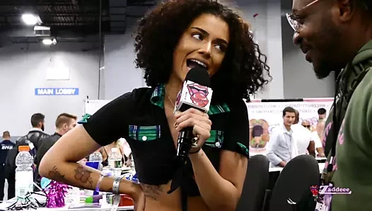EXXXOTICA EXPO NJ 2019: super sexy ARI