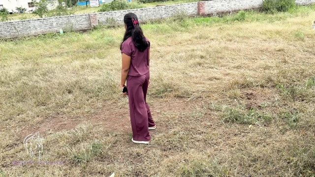 Satıcı yumuşak bir arsa almaya gitti, bana yerinde gösterdi, ofisi beğendim, hanımefendi, hadi anlaşalım.