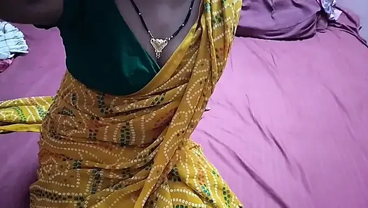 Ev sahibi teyze arzularını tatmin etmek için üniversiteli bir çocuğu baştan çıkarıyor