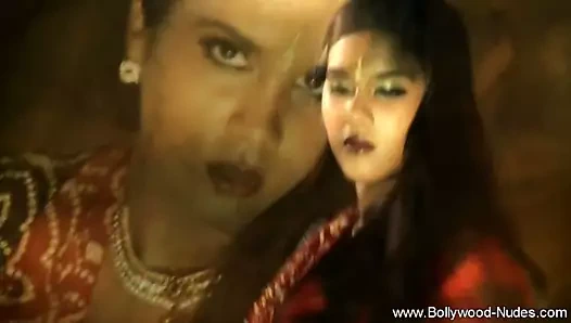 esmer hint solo dansı