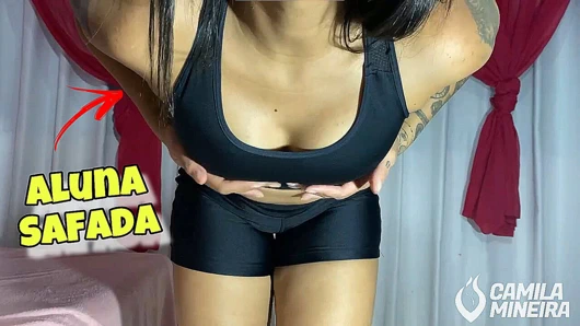 Akademi öğrencisi dersi çıplak alıyor, yarağa oturma eğitimi!