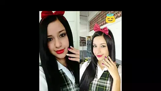 Seksi kız göğüslerini gösteriyor