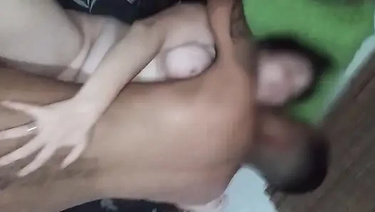 Otaku evli kadınla ırklararası yoğun