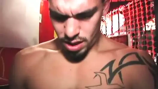 Onunla da yüzleşebilir, o seks bağımlısı