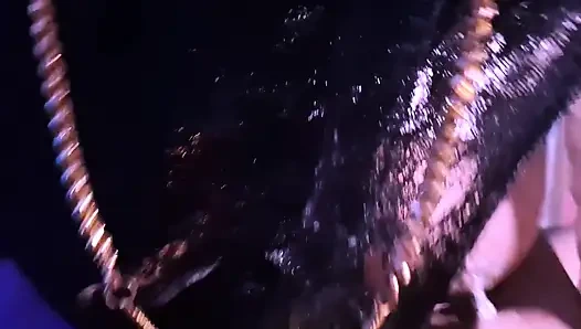 Arkadaşının üvey annesi öğle yemeğinden daha fazlasını servis ediyor - Hintli genç kız şanslı