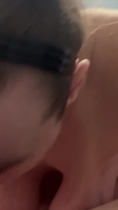 Bu emmeyi ve fındıklarını kurutmayı seviyorum!